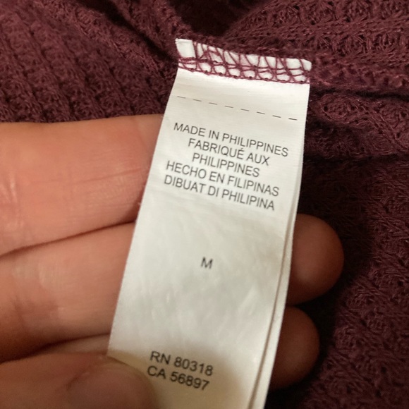 Lucky Brand, maroon long sleeve shirt. - Picture 11 of 11